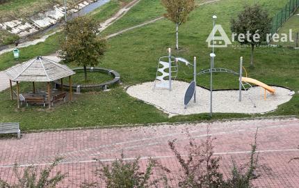 ARETÉ REAL – PRENÁJOM ZARIADENÉHO 3-IZBOVÉHO BYTU S PARKOVANÍM, ENERGIAMI AJ INTERNETOM, PEZINOK, LACA NOVOMESKÉHO