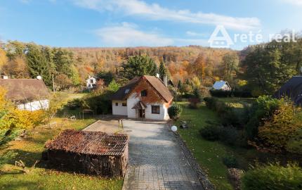 ARETÉ REAL – BYT ALEBO RADŠEJ CHATA VHODNÁ NA CELOROČNÉ BÝVANIE, PEZINOK, STUPY