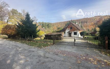 ARETÉ REAL – BYT ALEBO RADŠEJ CHATA VHODNÁ NA CELOROČNÉ BÝVANIE, PEZINOK, STUPY