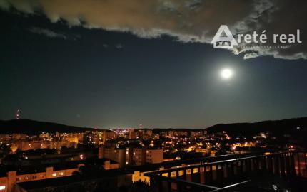 ARETÉ REAL – PREDAJ NOVOSTAVBY, 2-IZBOVÝ BYT S TERASOU A FAMÓZNYM VÝHĽADOM