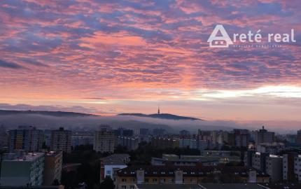 ARETÉ REAL – PREDAJ NOVOSTAVBY, 2-IZBOVÝ BYT S TERASOU A FAMÓZNYM VÝHĽADOM
