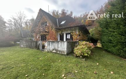 ARETÉ REAL – DOM ALEBO CHATU VHODNÚ AJ NA CELOROČNÉ BÝVANIE, PEZINOK, STUPY