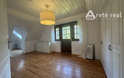 ARETÉ REAL – DOM ALEBO CHATU VHODNÚ AJ NA CELOROČNÉ BÝVANIE, PEZINOK, STUPY