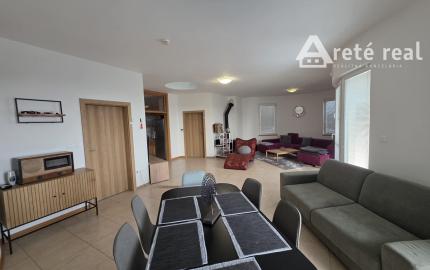 Areté real - Predaj výborne dispozične riešeného 5-izbového rodinného domu s garážou a rozľahlým pozemkom s panoramatickým výhľadom v Limbachu