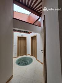 Areté real - Predaj výborne dispozične riešeného 5-izbového rodinného domu s garážou a rozľahlým pozemkom s panoramatickým výhľadom v Limbachu