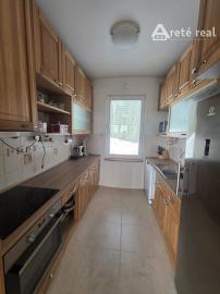 Areté real - Predaj výborne dispozične riešeného 5-izbového rodinného domu s garážou a rozľahlým pozemkom s panoramatickým výhľadom v Limbachu