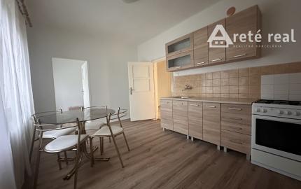 ARETÉ REAL - PRENÁJOM RODINNÉHO DOMU S GARÁŽOU V CENTRE, PEZINOK, TRNAVSKÁ