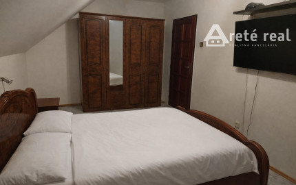 Areté real-Predaj dvojpodlažnej chaty vhodnej aj na celoročné bývanie, Kučišdorfská dolina, Pezinok