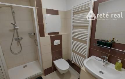 Areté real-prenájom slnečného 2 iz. bytu s balkónom, komorou, parkovacím státím, Slovenský Grob