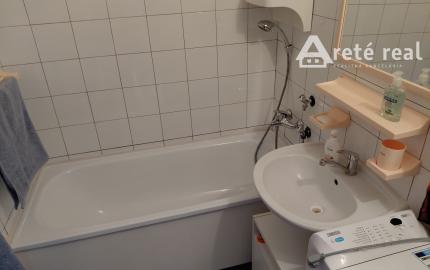 Areté real-prenájom slnečného 1izb. bytu s loggiou, pivnicou v Pezinku na sídlisku Sever