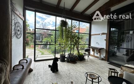 ARETÉ REAL - BÝVANIE S PODNIKANÍM V CENTRE PEZINKA, JESENSKÉHO A HOLUBYHO