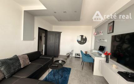 Areté Real - Areté Real - Predaj útulného, svetlého a kompletne zrekonštruovaného 3-izbového bytu s balkónom, loggiou s krásnym výhľadom na Malé Karpaty a okolie.