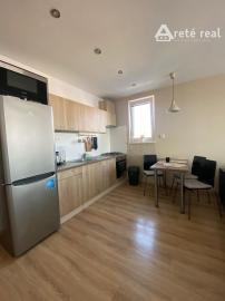 ARETÉ REAL – PRENÁJOM  ZARIADENÉHO 1-IZBOVÉHO BYTU S PARKOVANÍM, PEZINOK, MYSLENICKÁ