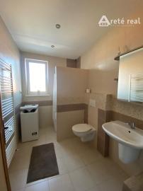 ARETÉ REAL – PRENÁJOM  ZARIADENÉHO 1-IZBOVÉHO BYTU S PARKOVANÍM, PEZINOK, MYSLENICKÁ