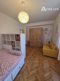 Areté real - Prenájom útulného 1- izbového tehlového bytu vo výbornej lokalite v širšom centre Pezinka, ul. Za hradbami