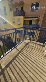 Areté real- Predaj výborne dispozične riešeného 4-izbového bytu s garážou v dobrej lokalite, ul. Silvánova, Pezinok