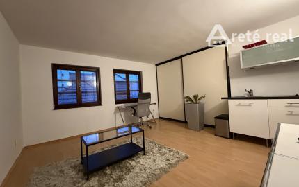 ARETÉ REAL - PRENÁJOM GARSÓNKY V CENTRE PEZINKA, M.R. ŠTEFÁNIKA