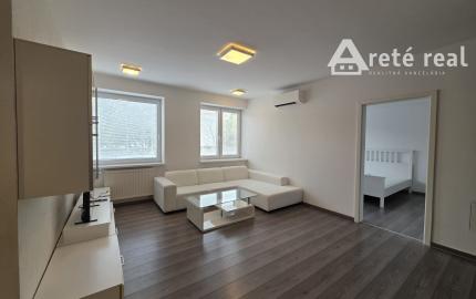 Areté real - Prenájom veľmi pekného 2-izbového bytu s parkovacím miestom v centre Pezinka, ul. Šancová