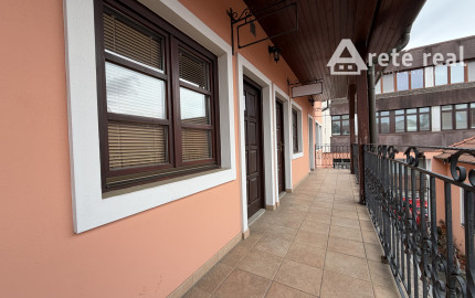 ARETÉ REAL - PRENÁJOM 12m2 KOMERČNÉHO PRIESTORU V CENTRE PEZINKA, M.R. ŠTEFÁNIKA