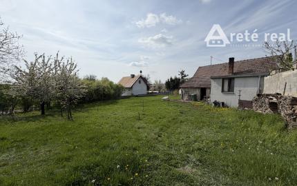 ARETÉ REAL – PREDAJ 3-IZBOVÉHO RODINNÉHO DOMU NA NÁDHERNOM POZEMKU, BOROVÁ