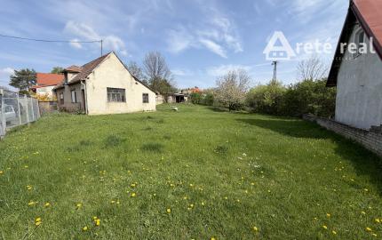 ARETÉ REAL – PREDAJ 3-IZBOVÉHO RODINNÉHO DOMU NA NÁDHERNOM POZEMKU, BOROVÁ