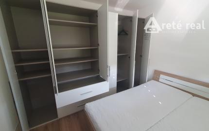 Areté real- Prenájom 2i bytu s predzáhradkou a parkovaním