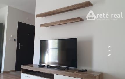 Areté real- Prenájom 2i bytu s predzáhradkou a parkovaním