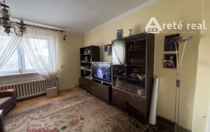 ARETÉ REAL- Ponúkame na predaj rodinný dom v tichej časti v meste MODRA, na slnečnom pozemku s veľkorysou výmerou 1790m2