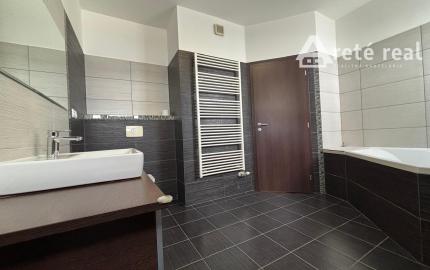 ARETÉ REAL- PONÚKAME NA PREDAJ PRIESTRANNÝ, SLNEČNÝ 3 IZB.BYT S VEĽKOU TERASOU, VNÚTORNÝM  PARKOVACÍM STÁTÍM, KOMOROU, V MALEBNEJ DEDINKE SLOVENSKÝ GROB