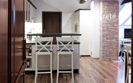 Areté real - Predaj nadštandardného apartmánu LUX s krbom a garážovým státím v rezorte Hrabovo, Ružomberok