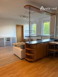 Priestranný 2-izbový byt, loggia, Nivy, 54 m2, vlastný kotol