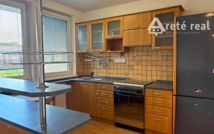 Priestranný 2-izbový byt, loggia, Nivy, 54 m2, vlastný kotol