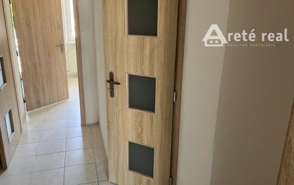 ARETÉ REAL - PONÚKAME NA PREDAJ  1-IZBOVÝ BYT  v STUPAVE, KÚPOU VOĽNÝ
