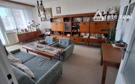 Areté real- Predaj  slnečného 4 izbového bytu s 3 loggiami, ulica Ladislava Dérera, lokalita KRAMÁRE