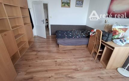 Areté real- Predaj  slnečného 4 izbového bytu s 3 loggiami, ulica Ladislava Dérera, lokalita KRAMÁRE