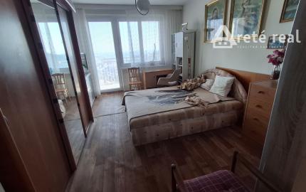 Areté real- Predaj  slnečného 4 izbového bytu s 3 loggiami, ulica Ladislava Dérera, lokalita KRAMÁRE