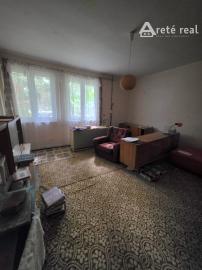 ARETÉ REAL- PONÚKAME NA PREDAJ RODINNÝ DOM NA SLNEČNOM, VEĽKORYSOM POZEMKU V PEZINKU