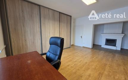 Areté real - Prenájom priestorov v centre Pezinka – vhodné na administratívu, služby alebo bývanie spojené s podnikaním