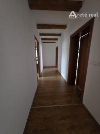 Areté real - Prenájom priestorov v centre Pezinka – vhodné na administratívu, služby alebo bývanie spojené s podnikaním