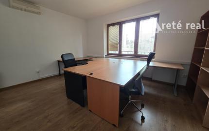 Areté real - Prenájom priestorov v centre Pezinka – vhodné na administratívu, služby alebo bývanie spojené s podnikaním