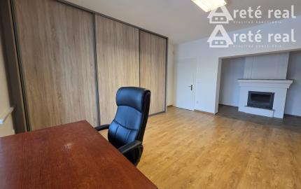Areté real - Prenájom priestorov v centre Pezinka – kombinovateľné priestory vo výbornej lokalite v Pezinku