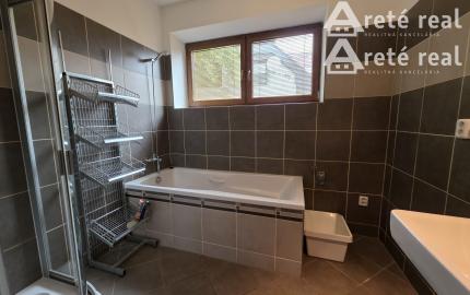 Areté real - Prenájom priestorov v centre Pezinka – kombinovateľné priestory vo výbornej lokalite v Pezinku