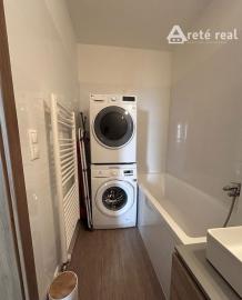 ARETÉ REAL- PONÚKAME NA PREDAJ SLNEČNÝ 1 IZB.BYT S BALKÓNOM, PARKOVACÍM STÁTÍM, V MALEBNEJ DEDINKE SLOVENSKÝ GROB