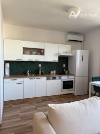 ARETÉ REAL- PONÚKAME NA PREDAJ SLNEČNÝ 1 IZB.BYT S BALKÓNOM, PARKOVACÍM STÁTÍM, V MALEBNEJ DEDINKE SLOVENSKÝ GROB