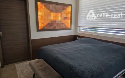 Areté real - Predaj nadštandardného nízkoenergetického rodinného domu s garážou a zimnou záhradou v novej lokalite v Slovenskom Grobe