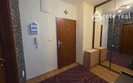 Areté real - Prenájom veľmi pekného, zariadeného 2-izbového bytu s garážovým parkovacím miestom v Pezinku, Silvánova ul.