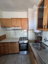 Areté real- Predaj výborne riešeného 3-izbového bytu s balkónom vo výbornej lokalite v centre Pezinka, Záhradná ul.