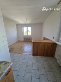 Areté real- Predaj výborne riešeného 3-izbového bytu s balkónom vo výbornej lokalite v centre Pezinka, Záhradná ul.