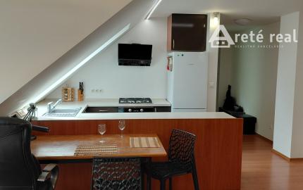 ARETÉ REAL-PREDAJ- MIESTO KDE SA DEŇ ZAČÍNA DOBROU NÁLADOU, BYT PRIAMO V CENTRE MESTA ,KTORÝ DÝCHA  POKOJOM
