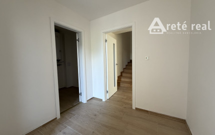 ARETÉ REAL – PRENÁJOM ZARIADENÉHO BYTU S TERASOU A DOBRÝM PARKOVANÍM, CHORVÁTSKY GROB, HORNODVORSKÁ